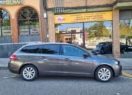 PEUGEOT 308 FaMILIAR 15 Hdi STYLE