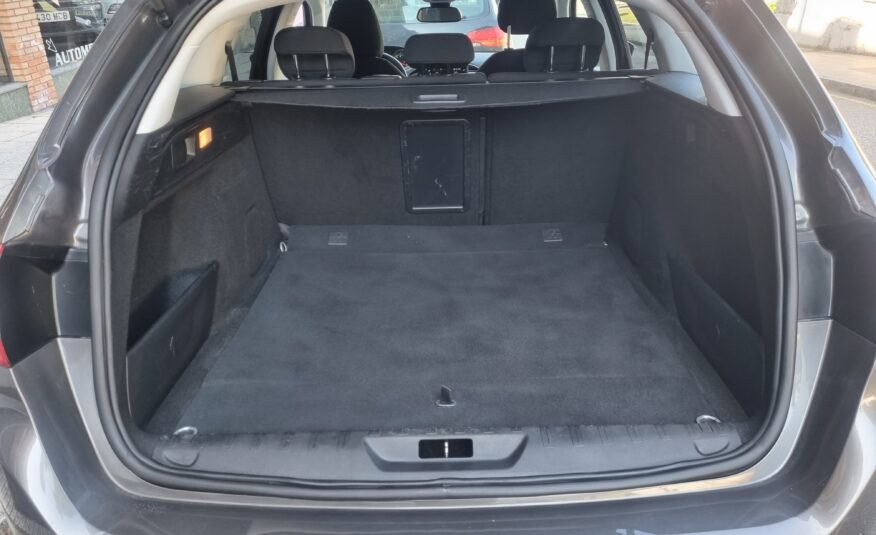 PEUGEOT 308 FaMILIAR 15 Hdi STYLE