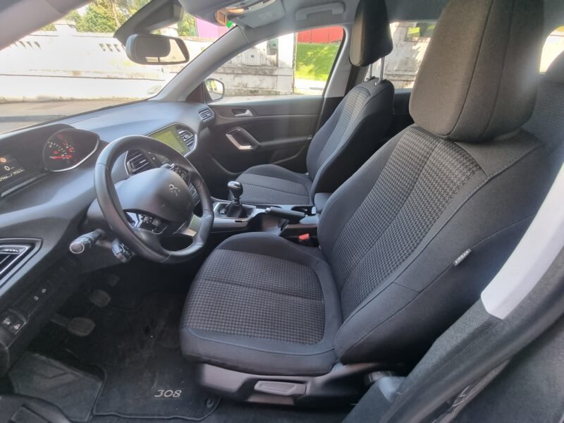 PEUGEOT 308 FaMILIAR 15 Hdi STYLE