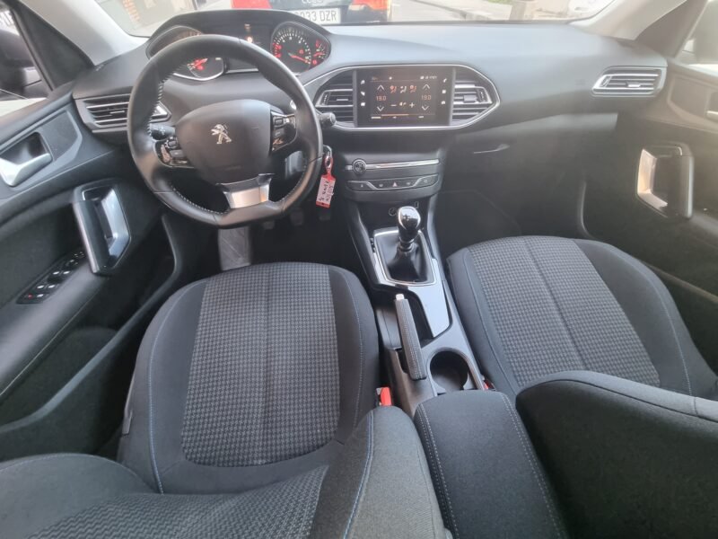 PEUGEOT 308 FaMILIAR 15 Hdi STYLE