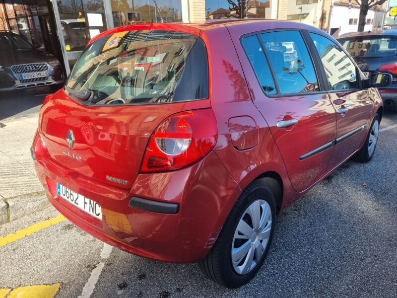 RENAULT CLIO 15 D MITO